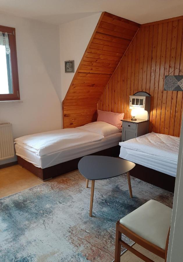 Haus Mit Ausblick 3 Schlafzimmer Wilkau-Hasslau Esterno foto